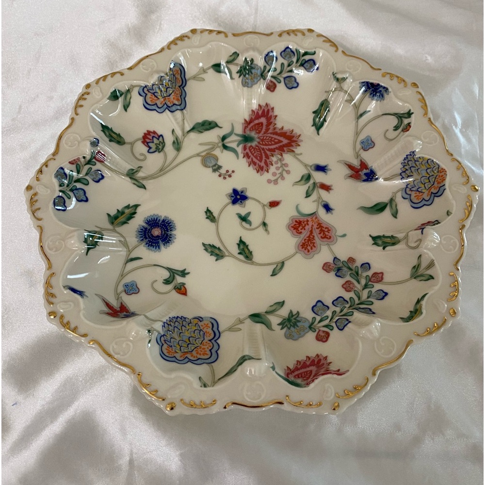 EUC Round Floral Serving Dish Chatsworth by Skye McGhie Fine Porcelain Scalloped